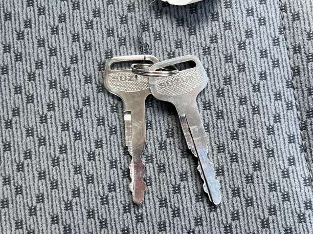 スズキ キャリイトラック ６６０ ＫＣ エアコン・パワステ 農繁仕様 スズキ セーフティサポート 装着車 ３方開 ４ＷＤ R5年 (九州・沖縄) 99