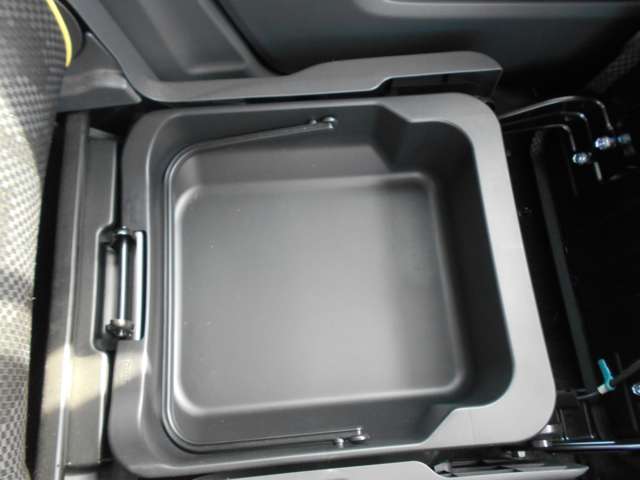 マツダ フレアクロスオーバー ６６０ ＸＳ H28年 (中国) 99