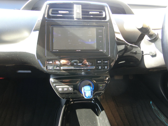 トヨタ プリウス １．８ Ｓ セーフティ プラス ツートーン H30年 (中国) 99