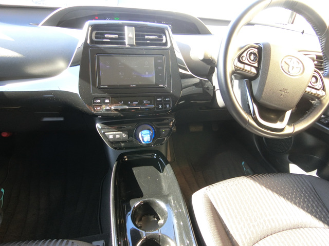 トヨタ プリウス １．８ Ｓ セーフティ プラス ツートーン H30年 (中国) 99