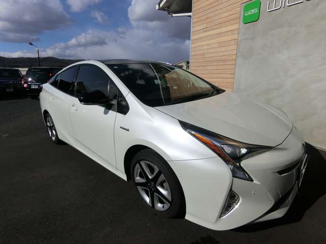 トヨタ プリウス １．８ Ｓ セーフティ プラス ツートーン H30年 (中国) 99