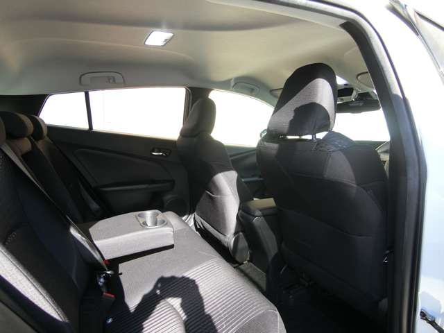 トヨタ プリウス １．８ Ｓ セーフティ プラス ツートーン H30年 (中国) 99