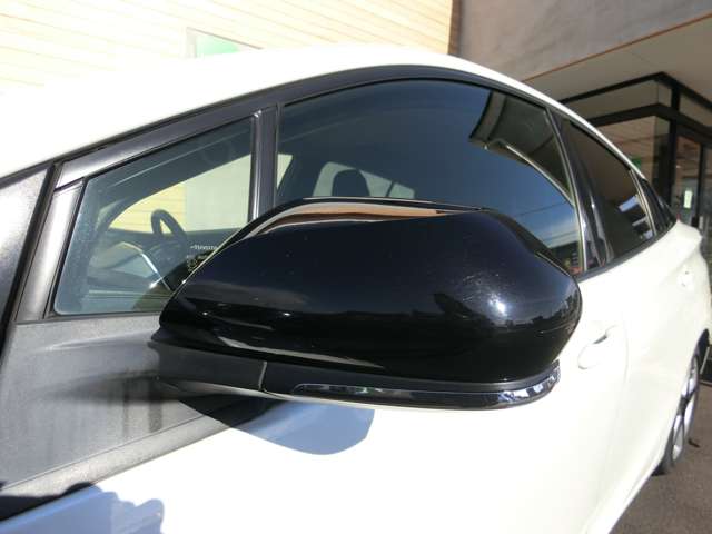 トヨタ プリウス １．８ Ｓ セーフティ プラス ツートーン H30年 (中国) 99