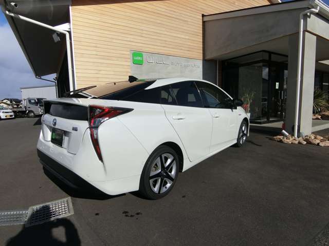 トヨタ プリウス １．８ Ｓ セーフティ プラス ツートーン H30年 (中国) 99