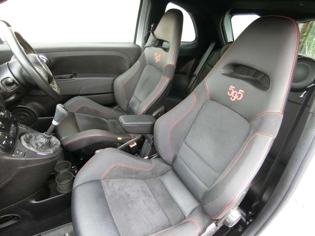 アバルト ５９５ コンペティツィオーネ H27年 (中国) 99