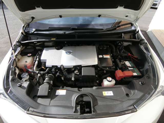 トヨタ プリウス １．８ Ａ ツーリングセレクション H28年 (中国) 99