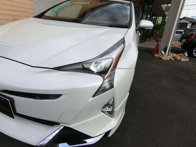 トヨタ プリウス １．８ Ａ ツーリングセレクション H28年 (中国) 99