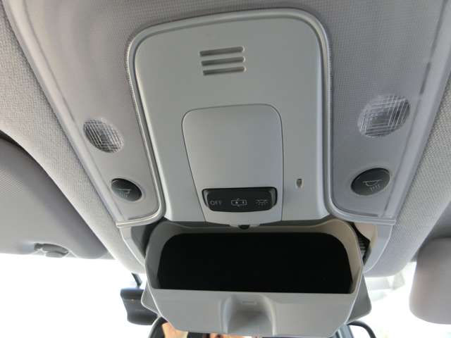 トヨタ プリウス １．８ Ａ ツーリングセレクション H28年 (中国) 99