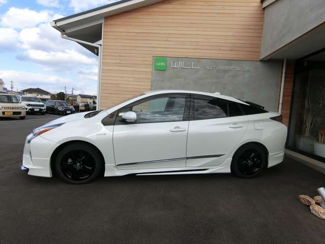 トヨタ プリウス １．８ Ａ ツーリングセレクション H28年 (中国) 99