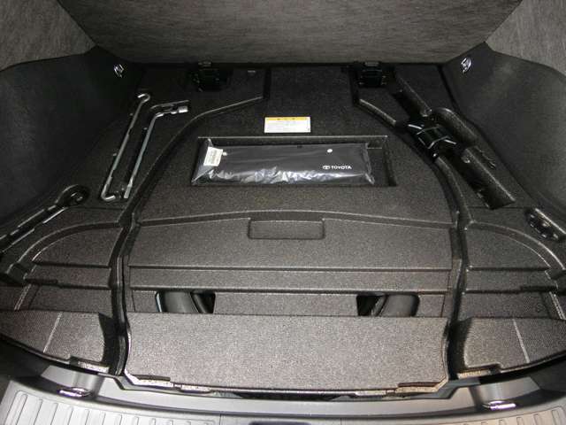 トヨタ プリウス １．８ Ａ ツーリングセレクション H28年 (中国) 99