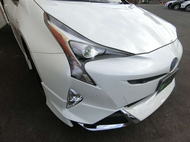 トヨタ プリウス １．８ Ａ ツーリングセレクション H28年 (中国) 99