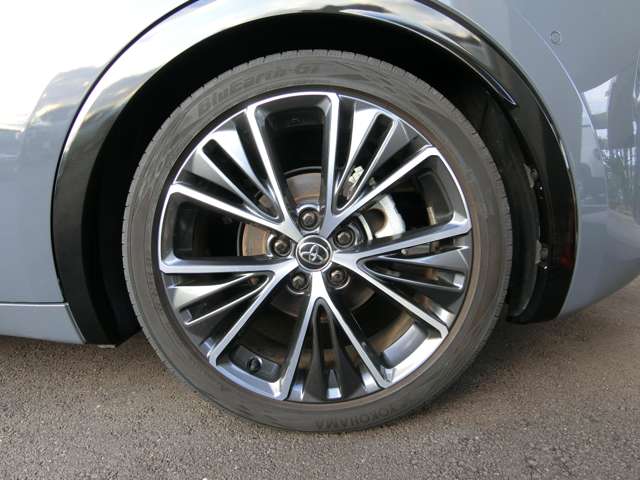 トヨタ プリウス ２．０ Ｚ R5年 (中国) 99