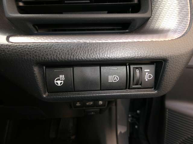 トヨタ プリウス ２．０ Ｚ R5年 (中国) 99