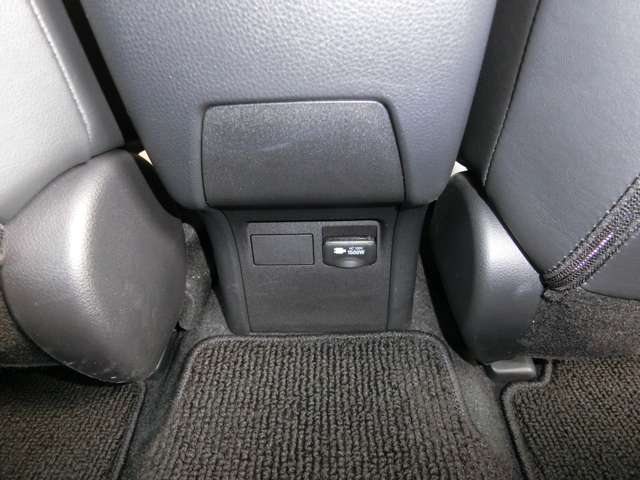 トヨタ プリウス ２．０ Ｚ R5年 (中国) 99