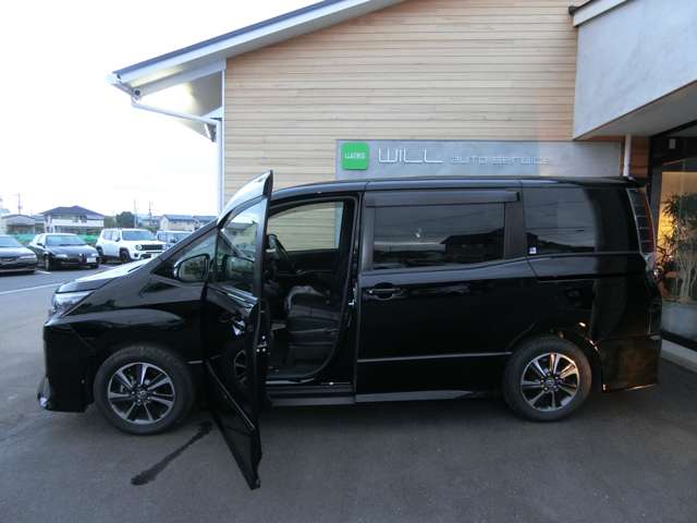 トヨタ ノア ２．０ ＳＩ H29年 (中国) 99