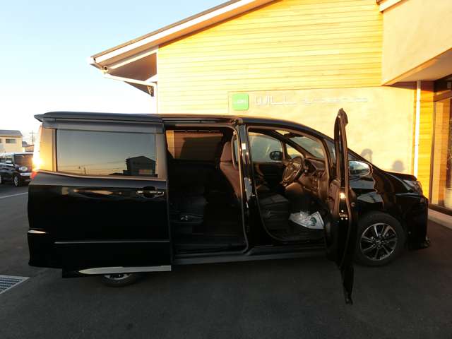 トヨタ ノア ２．０ ＳＩ H29年 (中国) 99