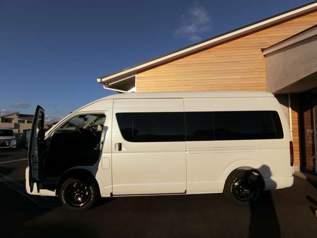 トヨタ ハイエースバン ２．８ ＤＸ ワイド スーパーロング ハイルーフ ディーゼルターボ ４ＷＤ R5年 (中国) 99