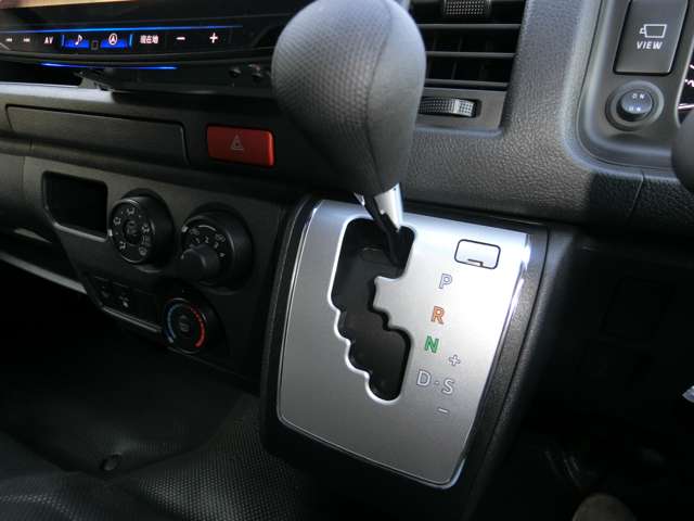 トヨタ ハイエースバン ２．８ ＤＸ ワイド スーパーロング ハイルーフ ディーゼルターボ ４ＷＤ R5年 (中国) 99