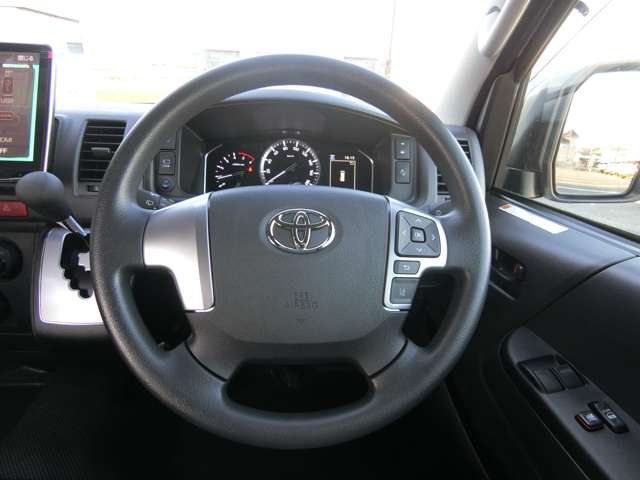 トヨタ ハイエースバン ２．８ ＤＸ ワイド スーパーロング ハイルーフ ディーゼルターボ ４ＷＤ R5年 (中国) 99