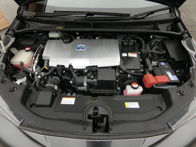 トヨタ プリウス １．８ Ａ H28年 (中国) 99