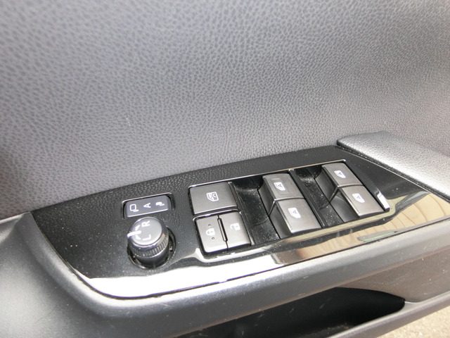 トヨタ プリウス １．８ Ａ H28年 (中国) 99