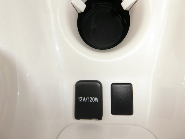 トヨタ プリウス １．８ Ａ H28年 (中国) 99