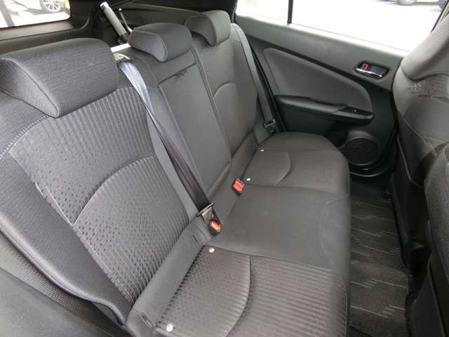 トヨタ プリウス １．８ Ａ H28年 (中国) 99