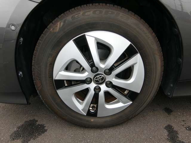 トヨタ プリウス １．８ Ａ H28年 (中国) 99