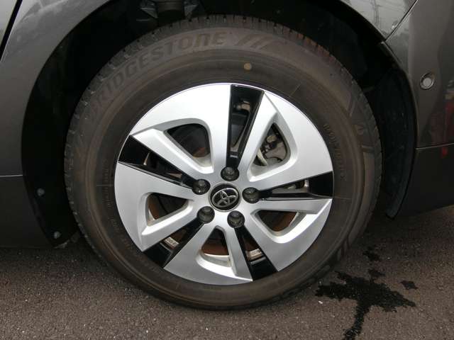 トヨタ プリウス １．８ Ａ H28年 (中国) 99