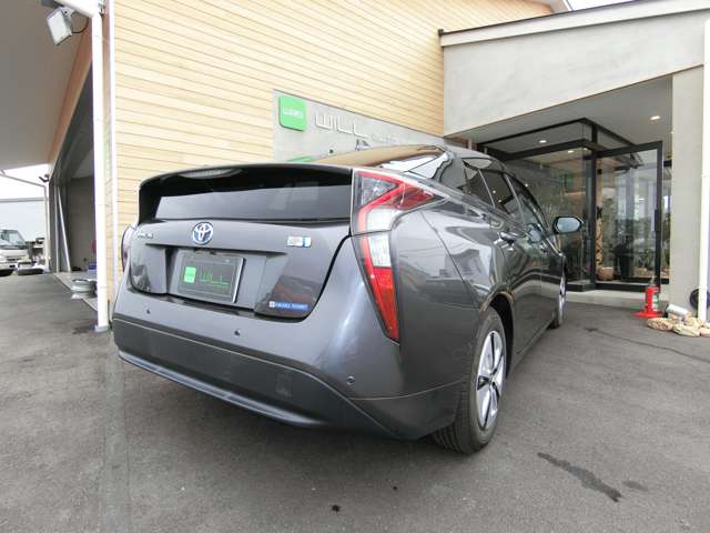 トヨタ プリウス １．８ Ａ H28年 (中国) 99