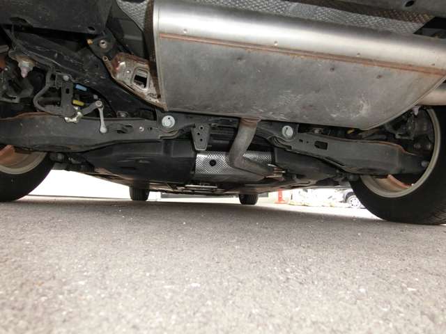 トヨタ プリウス １．８ Ａ H28年 (中国) 99