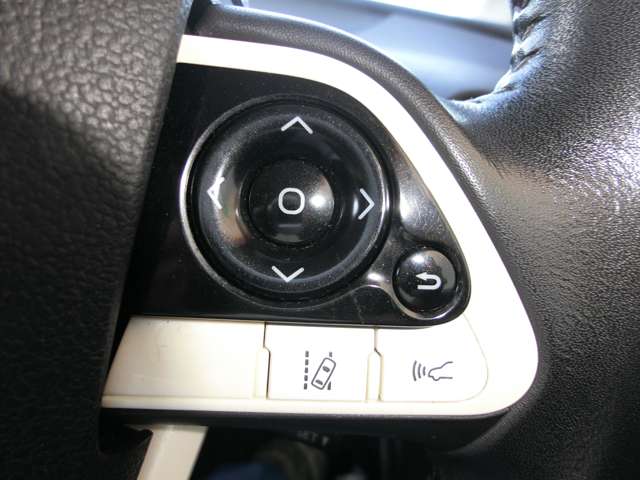 トヨタ プリウス １．８ Ａ ツーリングセレクション H28年 (中国) 99