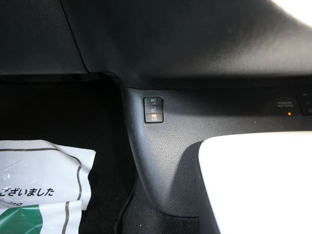 トヨタ プリウス １．８ Ａ ツーリングセレクション H28年 (中国) 99