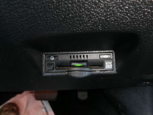 トヨタ プリウス １．８ Ａ ツーリングセレクション H28年 (中国) 99