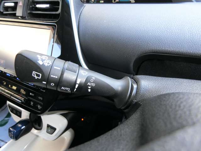 トヨタ プリウス １．８ Ａ ツーリングセレクション H28年 (中国) 99