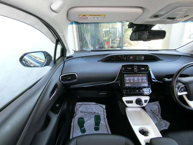 トヨタ プリウス １．８ Ａ ツーリングセレクション H28年 (中国) 99