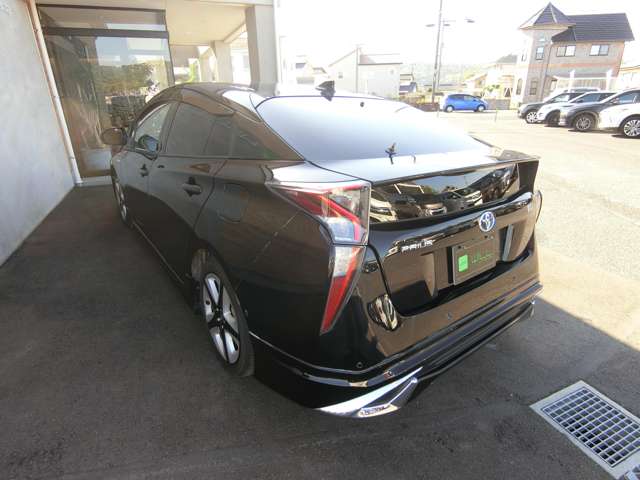 トヨタ プリウス １．８ Ａ ツーリングセレクション H28年 (中国) 99
