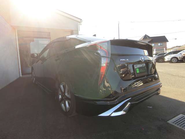 トヨタ プリウス １．８ Ａ ツーリングセレクション H28年 (中国) 99