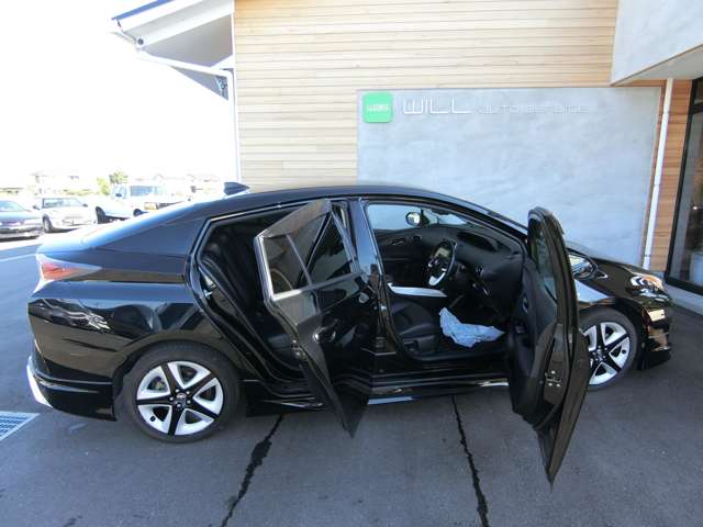 トヨタ プリウス １．８ Ａ ツーリングセレクション H28年 (中国) 99