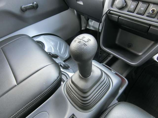 スズキ キャリイトラック ６６０ スーパーキャリイ Ｌ ３方開 H30年 (中国) 99