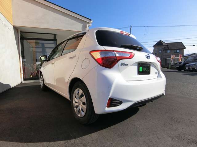 トヨタ ヴィッツ　ハイブリッド １．５ ハイブリッド Ｆ R1年 (中国) 99