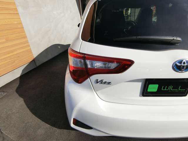 トヨタ ヴィッツ　ハイブリッド １．５ ハイブリッド Ｆ R1年 (中国) 99