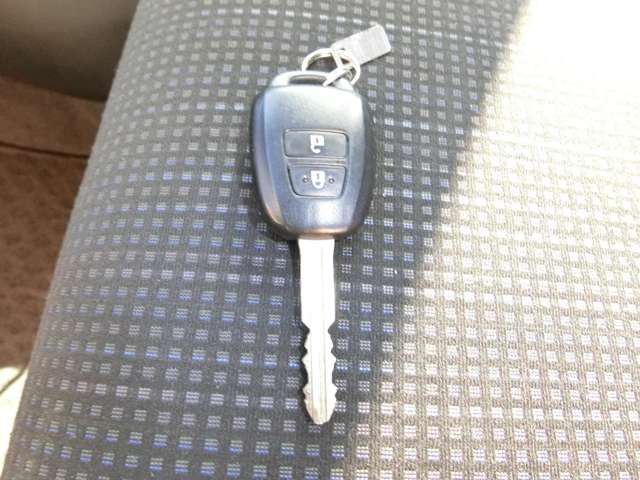 トヨタ ヴィッツ　ハイブリッド １．５ ハイブリッド Ｆ R1年 (中国) 99