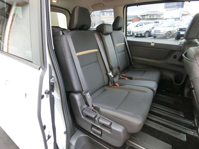 日産 セレナ １．４ Ｅ－ＰＯＷＥＲ ハイウェイスターＶ R5年 (中国) 99