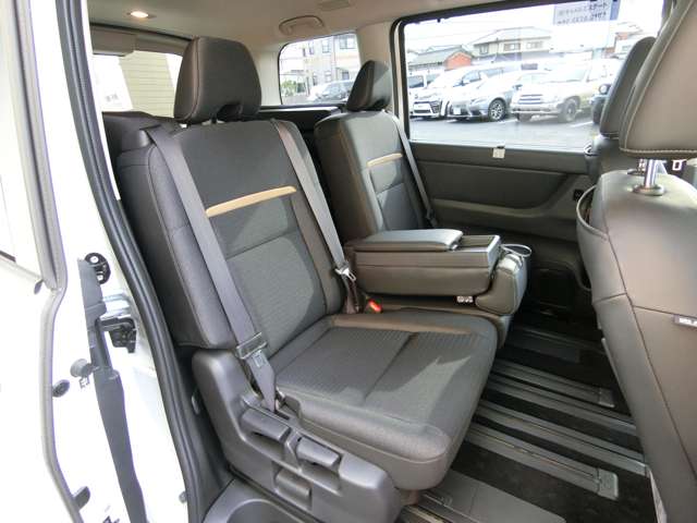 日産 セレナ １．４ Ｅ－ＰＯＷＥＲ ハイウェイスターＶ R5年 (中国) 99