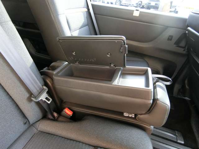 日産 セレナ １．４ Ｅ－ＰＯＷＥＲ ハイウェイスターＶ R5年 (中国) 99