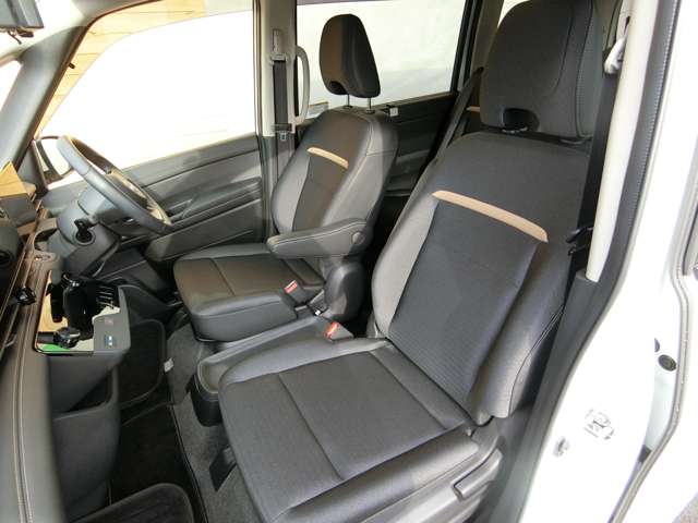 日産 セレナ １．４ Ｅ－ＰＯＷＥＲ ハイウェイスターＶ R5年 (中国) 99