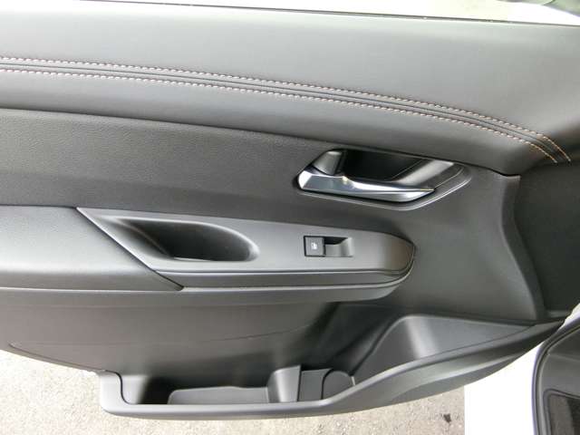 日産 セレナ １．４ Ｅ－ＰＯＷＥＲ ハイウェイスターＶ R5年 (中国) 99