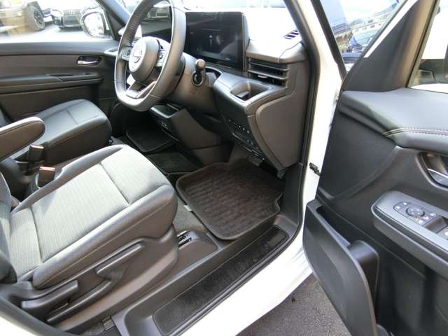 日産 セレナ １．４ Ｅ－ＰＯＷＥＲ ハイウェイスターＶ R5年 (中国) 99