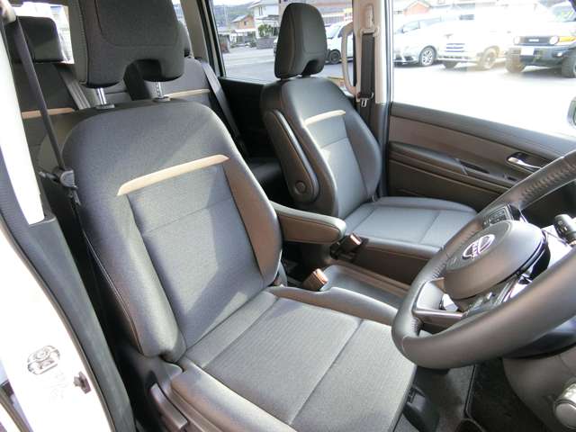 日産 セレナ １．４ Ｅ－ＰＯＷＥＲ ハイウェイスターＶ R5年 (中国) 99